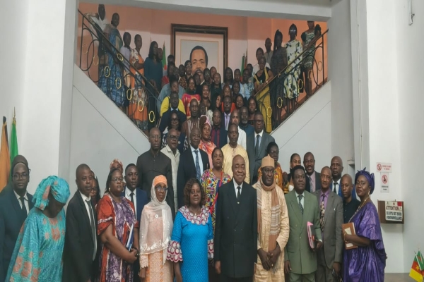 MINAC MEETS WITH HIS PERSONNEL